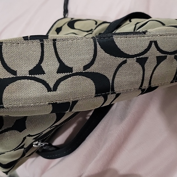 COACH 2way Shoulder Bag Tote Signature Beautiful Crossbody Black. - Picture 7 of 10